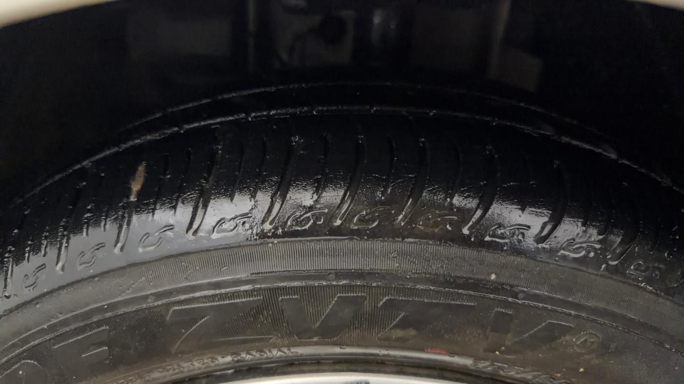 2024 Tata Tiago XT PETROL, CNG, Manual, 29,890 km, Left Front Tyre Tread