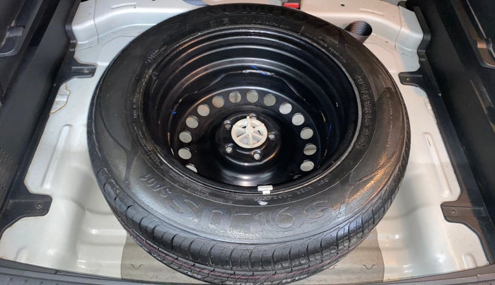 2018 Hyundai Creta SX PLUS 1.6 PETROL, Petrol, Manual, 27,828 km, Spare Tyre