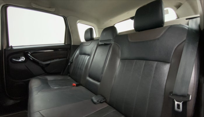 2017 Nissan Terrano XV PREMIUM D, Diesel, Manual, 92,636 km, Right Side Rear Door Cabin