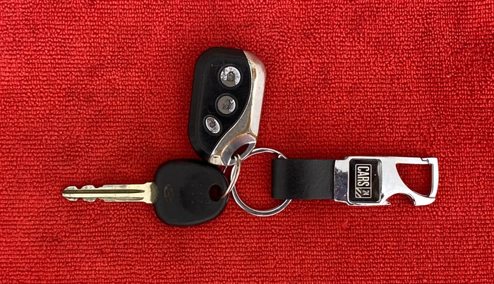 2013 Hyundai i10 MAGNA 1.1, Petrol, Manual, 77,460 km, Key Close Up