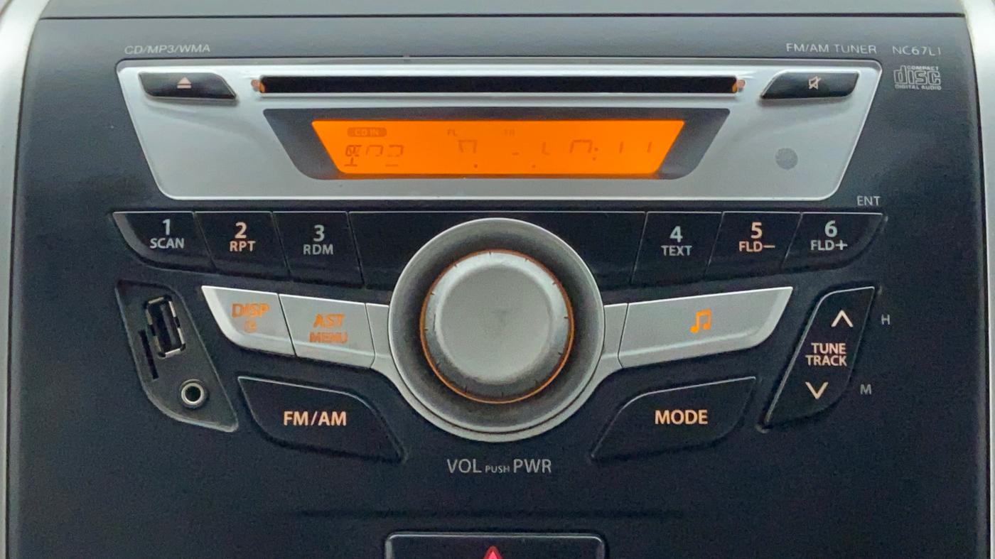 2013 Maruti Wagon R 1.0 LXI CNG, CNG, Manual, 82,784 km, Infotainment System