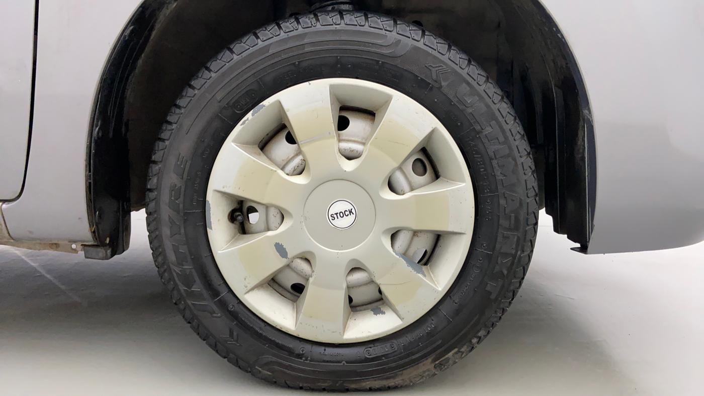 2013 Maruti Wagon R 1.0 LXI CNG, CNG, Manual, 82,784 km, Right Front Wheel