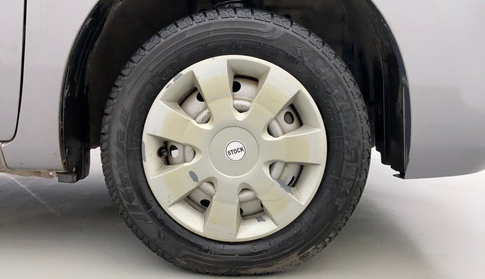 2013 Maruti Wagon R 1.0 LXI CNG, CNG, Manual, 82,784 km, Right Front Wheel
