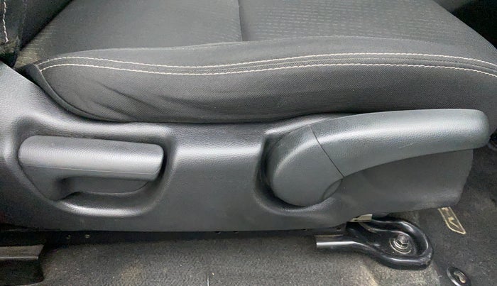 2017 Honda WR-V 1.2 i-VTEC VX MT, Petrol, Manual, 50,348 km, Driver Side Adjustment Panel