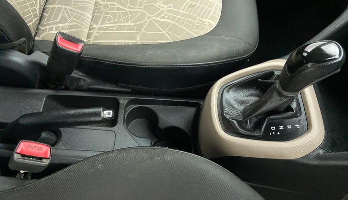 2017 Hyundai Grand i10 SPORTZ (O) 1.2 AT VTVT, Petrol, Automatic, 89,733 km, Gear Lever