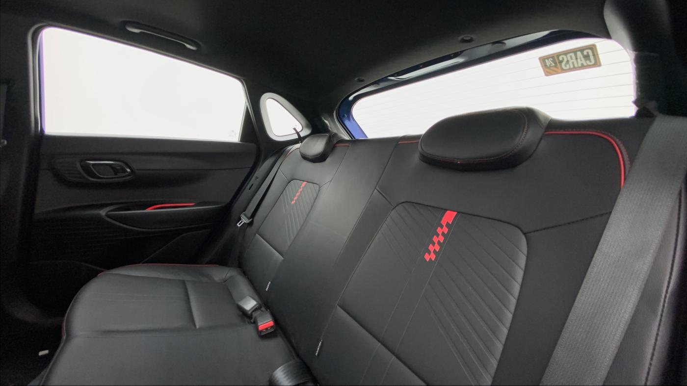 2021 Hyundai NEW I20 N LINE N6 1.0 TURBO GDI IMT DUAL TONE, Petrol, Manual, 34,360 km, Right Side Rear Door Cabin
