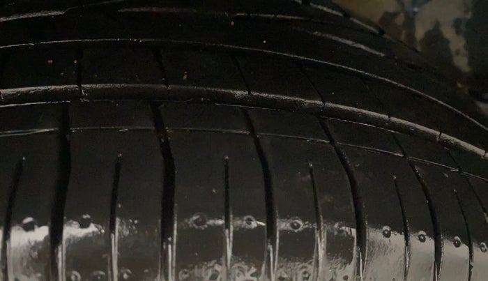 2018 Tata NEXON XZA PLUS DIESEL, Diesel, Automatic, 80,628 km, Right Rear Tyre Tread