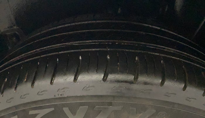 2019 Volkswagen Polo COMFORTLINE 1.0L MPI, Petrol, Manual, 70,587 km, Left Rear Tyre Tread