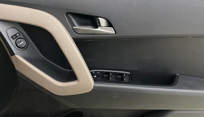 2015 Hyundai Creta SX PLUS 1.6 PETROL, Petrol, Manual, 51,230 km, Driver Side Door Panels Control