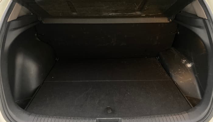 2015 Hyundai Creta SX PLUS 1.6 PETROL, Petrol, Manual, 51,230 km, Boot Inside