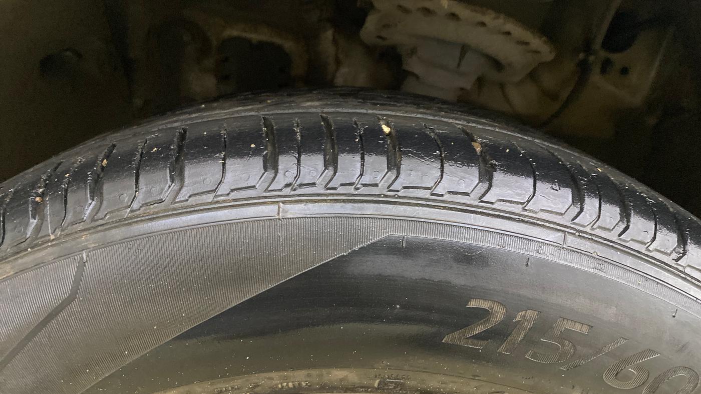 2015 Hyundai Creta SX PLUS 1.6 PETROL, Petrol, Manual, 51,247 km, Left Front Tyre Tread