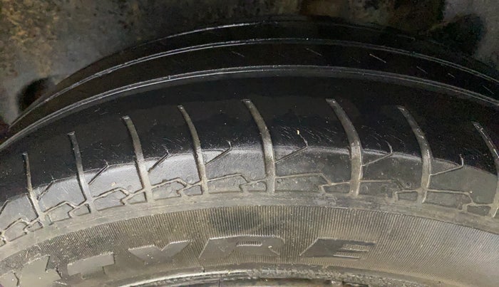 2022 Maruti Dzire VXI AMT, Petrol, Automatic, 68,705 km, Left Rear Tyre Tread