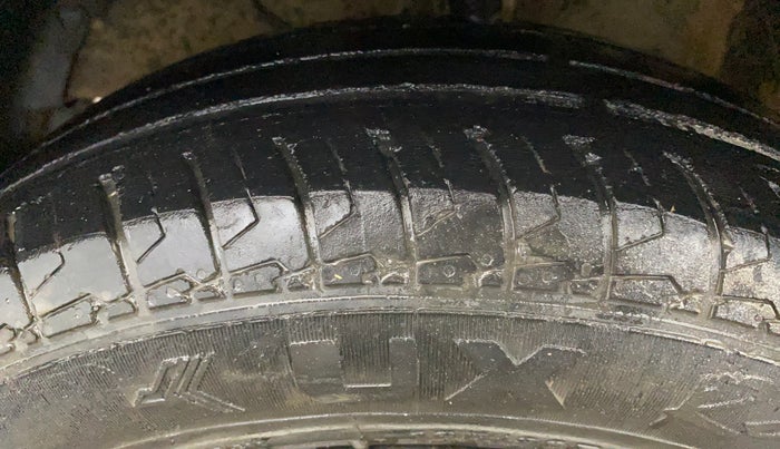 2022 Maruti Dzire VXI AMT, Petrol, Automatic, 68,705 km, Left Front Tyre Tread