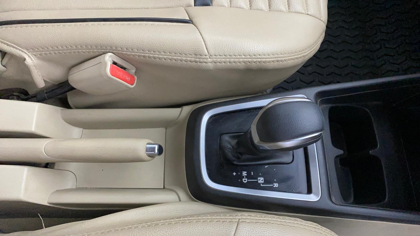 2022 Maruti Dzire VXI AMT, Petrol, Automatic, 68,705 km, Gear Lever