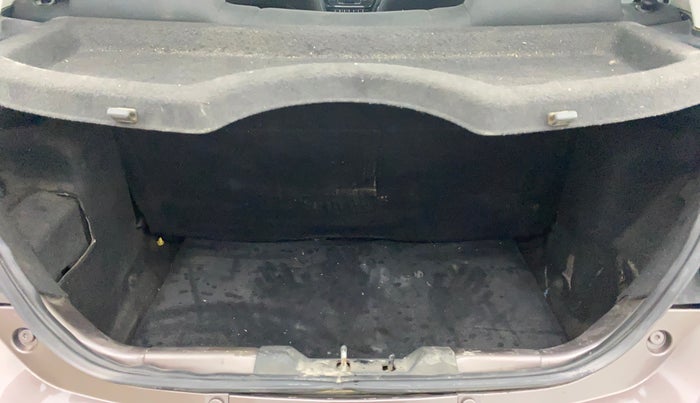 2017 Tata Tiago XZ PETROL, Petrol, Manual, 66,156 km, Boot Inside