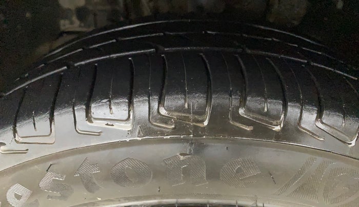 2017 Tata Tiago XZ PETROL, Petrol, Manual, 66,156 km, Left Front Tyre Tread