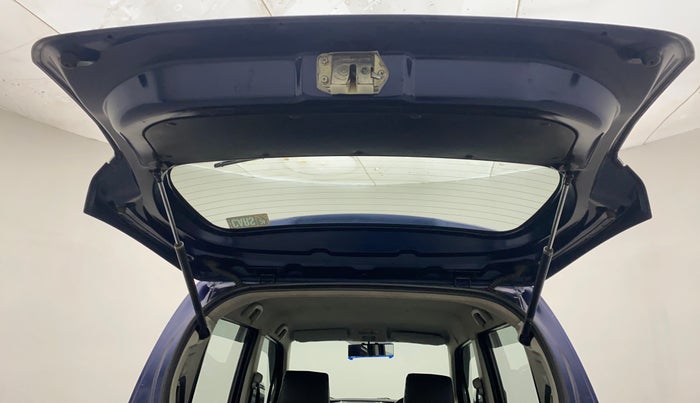 2014 Maruti Wagon R Stingray VXI, Petrol, Manual, 42,595 km, Boot Door Open