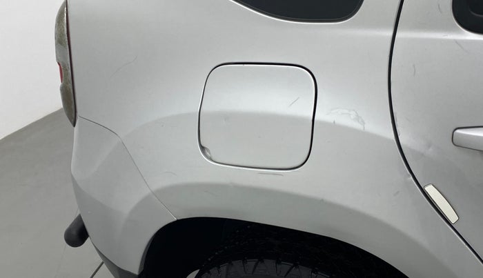 2017 Renault Duster RXL PETROL 104, Petrol, Manual, 73,748 km, Right quarter panel - Slightly dented