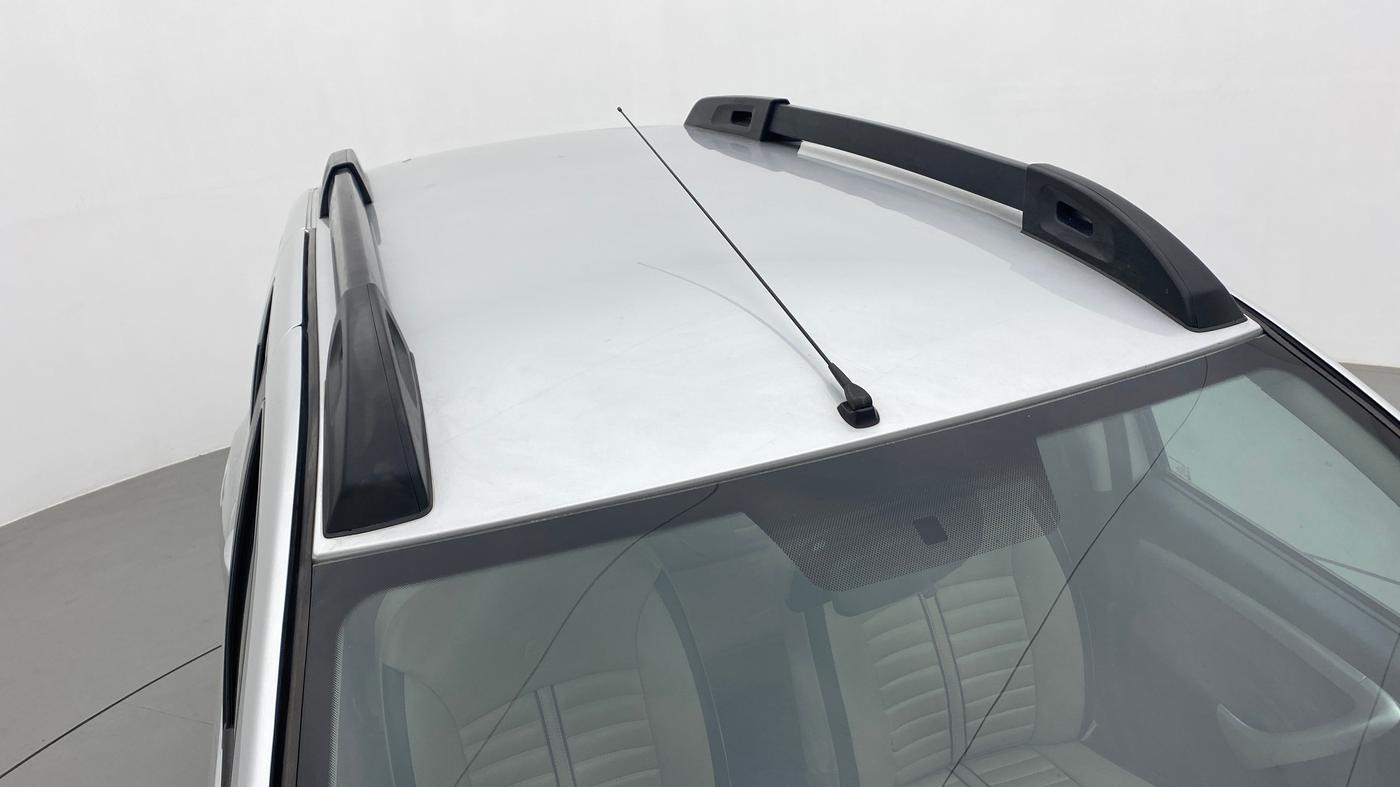 2017 Renault Duster RXL PETROL 104, Petrol, Manual, 73,748 km, Roof