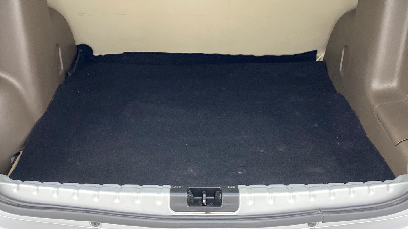 2017 Renault Duster RXL PETROL 104, Petrol, Manual, 73,748 km, Boot Inside