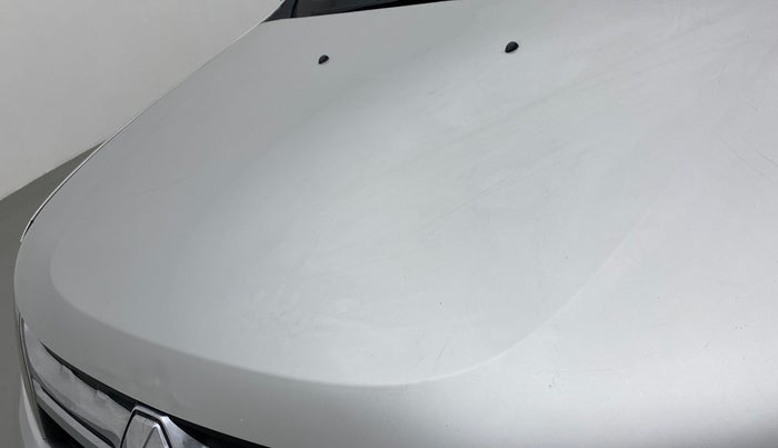 2017 Renault Duster RXL PETROL 104, Petrol, Manual, 73,748 km, Bonnet (hood) - Slightly dented
