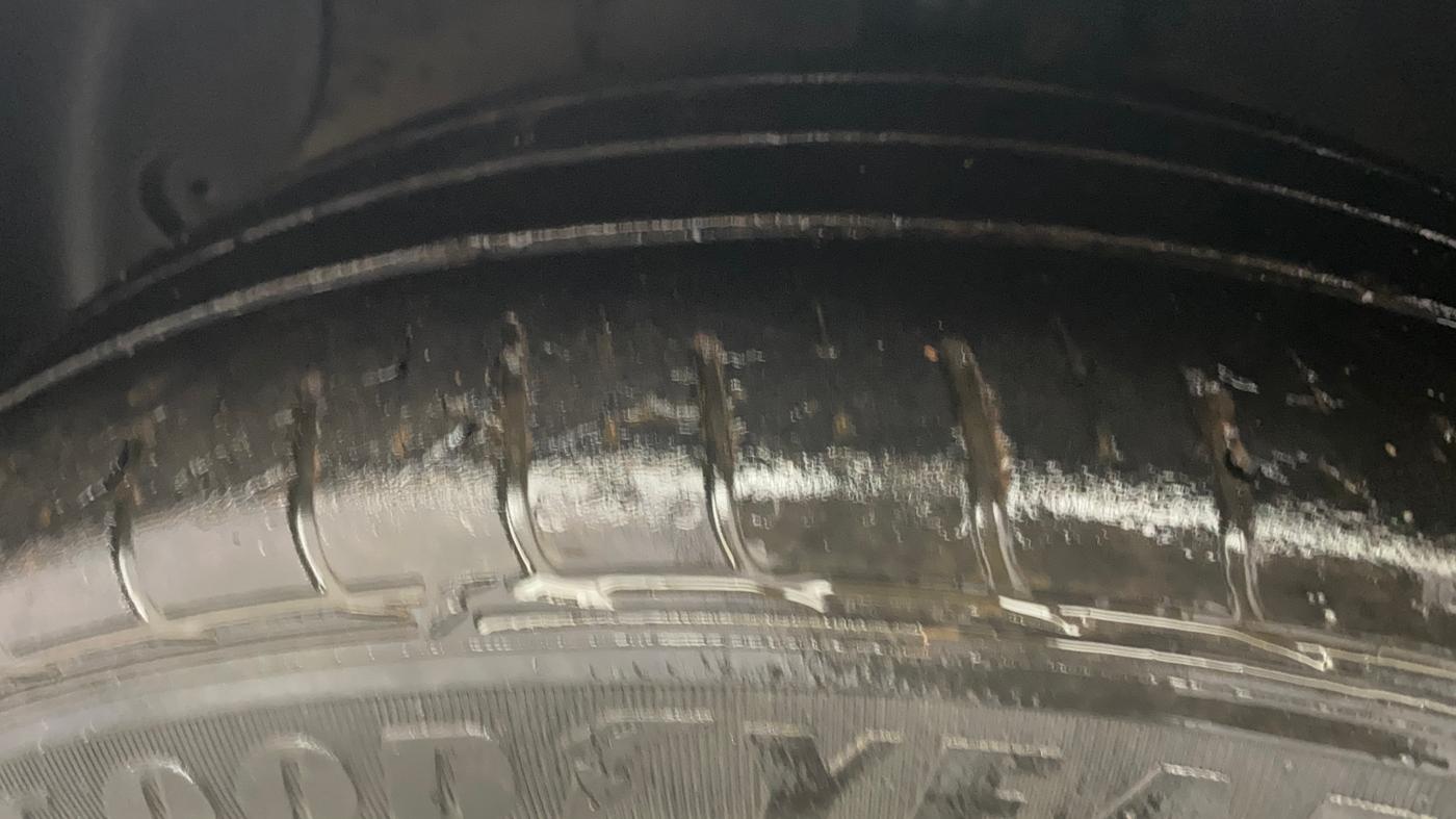 2014 Hyundai Xcent SX 1.2 (O), Petrol, Manual, 63,007 km, Left Front Tyre Tread
