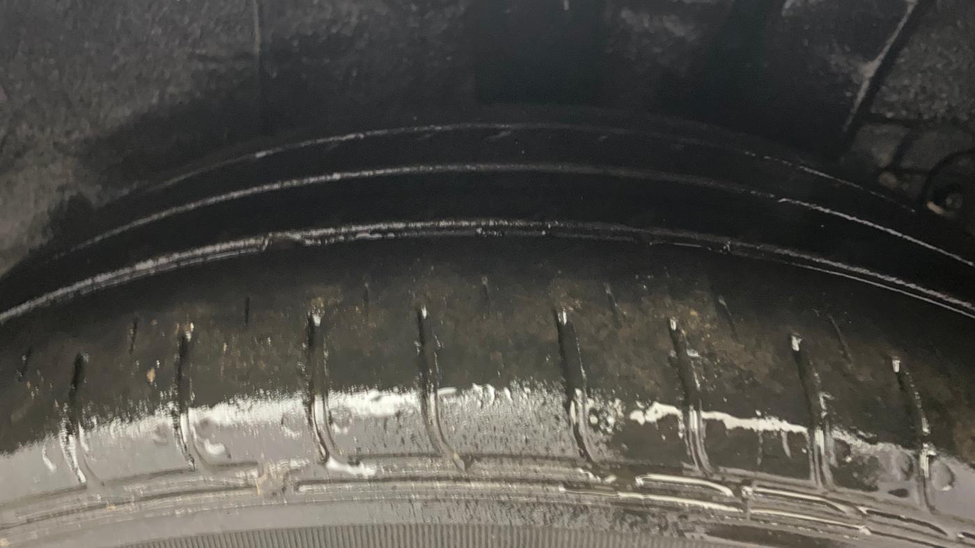 2014 Hyundai Xcent SX 1.2 (O), Petrol, Manual, 63,007 km, Left Rear Tyre Tread