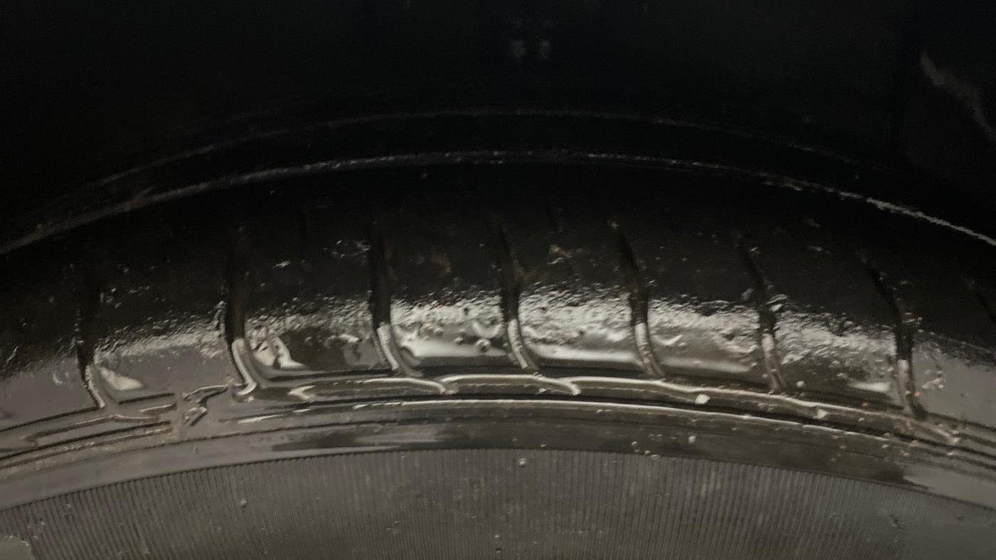 2014 Hyundai Xcent SX 1.2 (O), Petrol, Manual, 63,007 km, Right Front Tyre Tread