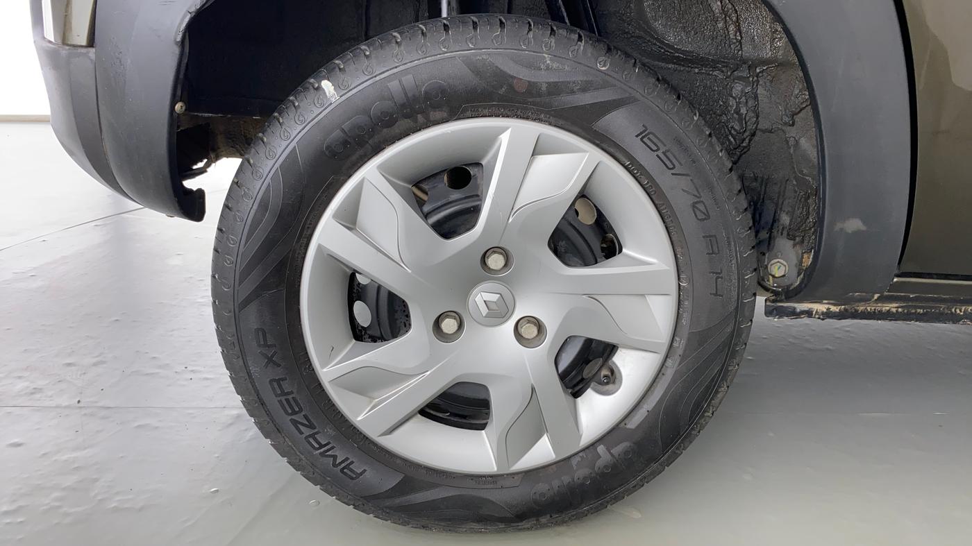 2021 Renault Kwid 1.0 RXT Opt AT, Petrol, Automatic, 35,829 km, Right Rear Wheel