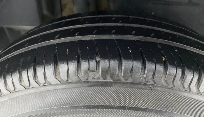 2020 Maruti Dzire VXI, Petrol, Manual, 45,345 km, Right Rear Tyre Tread