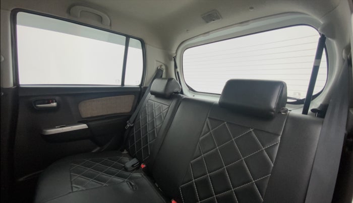 2016 Maruti Wagon R 1.0 VXI AMT, Petrol, Automatic, 61,981 km, Right Side Rear Door Cabin