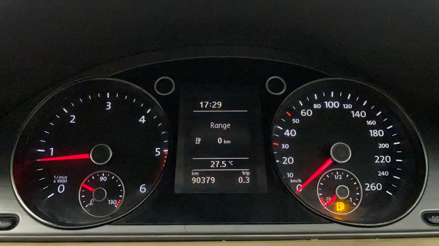 2012 Volkswagen Passat COMFORTLINE 2.0 TDI MT, Diesel, Manual, 90,379 km, Odometer Image