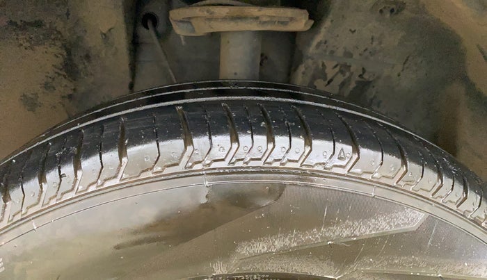 2023 Tata PUNCH ADVENTURE RHYTHM PACK AMT, Petrol, Automatic, 34,390 km, Right Front Tyre Tread