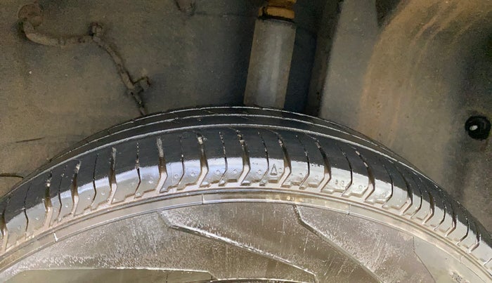 2023 Tata PUNCH ADVENTURE RHYTHM PACK AMT, Petrol, Automatic, 34,390 km, Left Rear Tyre Tread