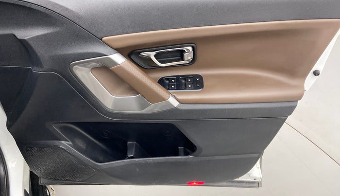 2022 Tata Harrier XZA PLUS 2.0L, Diesel, Automatic, 71,634 km, Driver Side Door Panels Control
