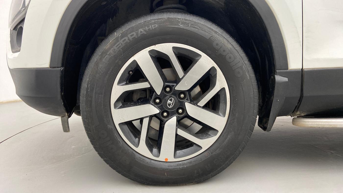 2022 Tata Harrier XZA PLUS 2.0L, Diesel, Automatic, 71,634 km, Left Front Wheel