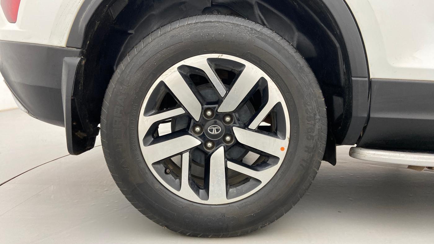 2022 Tata Harrier XZA PLUS 2.0L, Diesel, Automatic, 71,634 km, Right Rear Wheel