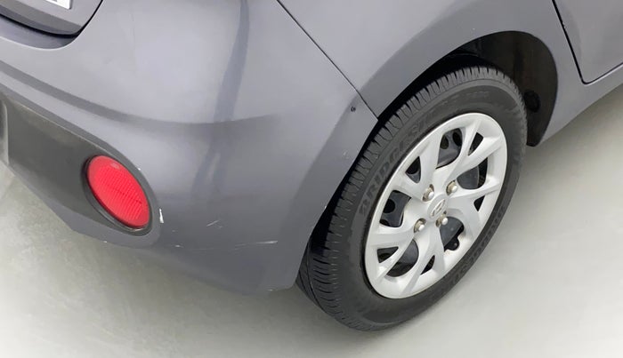 2017 Hyundai Grand i10 MAGNA 1.2 KAPPA VTVT, Petrol, Manual, 68,888 km, Rear bumper - Paint is slightly damaged