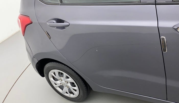 2017 Hyundai Grand i10 MAGNA 1.2 KAPPA VTVT, Petrol, Manual, 68,888 km, Right rear door - Minor scratches