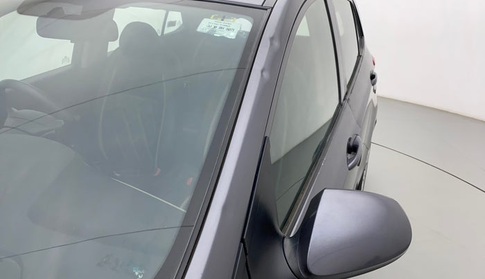 2017 Hyundai Grand i10 MAGNA 1.2 KAPPA VTVT, Petrol, Manual, 68,888 km, Left A pillar - Slightly dented