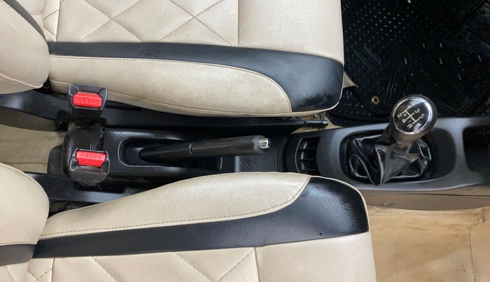 2017 Maruti Wagon R 1.0 VXI, Petrol, Manual, 59,415 km, Gear Lever