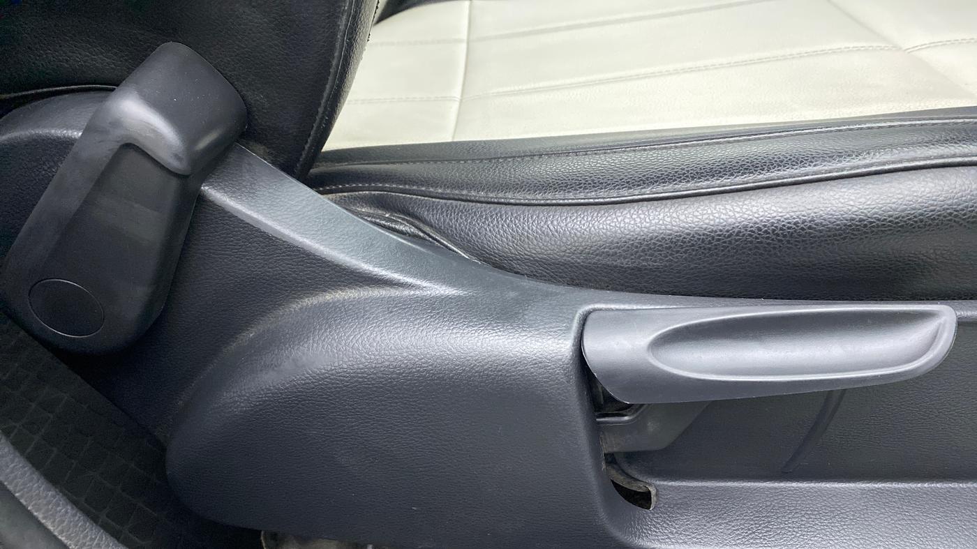 2020 Volkswagen Polo Trendline 1.0 L Petrol, Petrol, Manual, 94,963 km, Driver Side Adjustment Panel