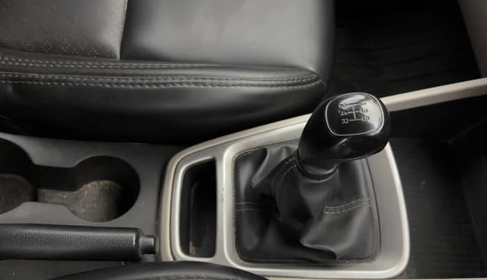 2022 Hyundai VENUE S(O) 1.2, Petrol, Manual, 99,401 km, Gear Lever