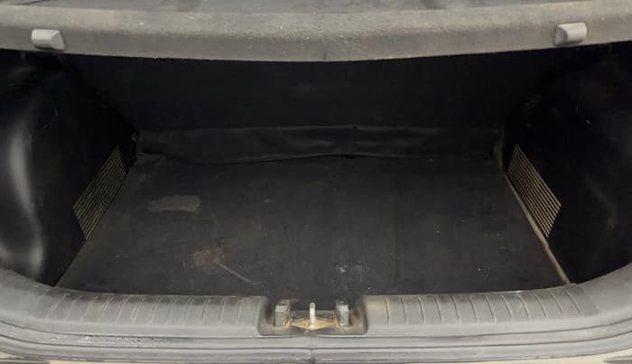 2022 Hyundai VENUE S(O) 1.2, Petrol, Manual, 99,401 km, Boot Inside