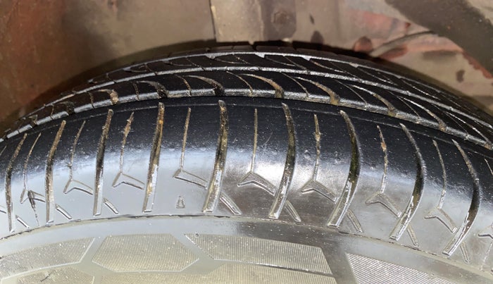 2018 Maruti Dzire VXI AMT, Petrol, Automatic, 53,309 km, Right Front Tyre Tread