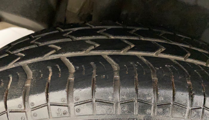 2018 Maruti Swift VDI, Diesel, Manual, 69,055 km, Right Rear Tyre Tread