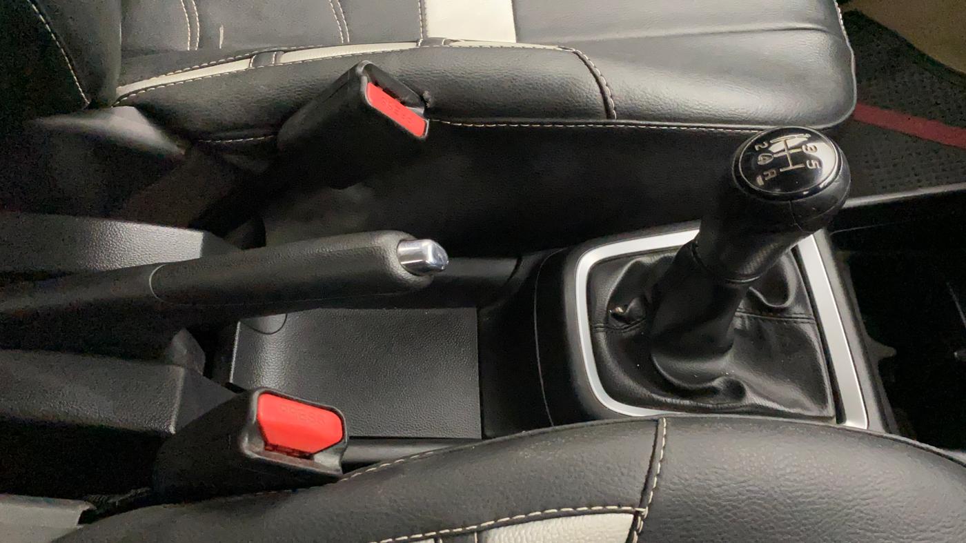 2018 Maruti Swift VDI, Diesel, Manual, 69,055 km, Gear Lever