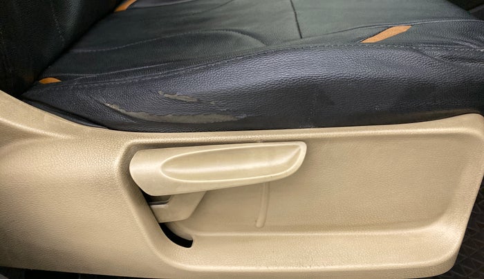 2017 Volkswagen Polo HIGHLINE1.2L PETROL, Petrol, Manual, 46,110 km, Driver Side Adjustment Panel