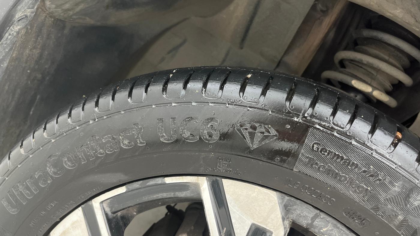 2022 Renault Kiger RXZ TURBO CVT, Petrol, Automatic, 57,757 km, Left Front Tyre Tread