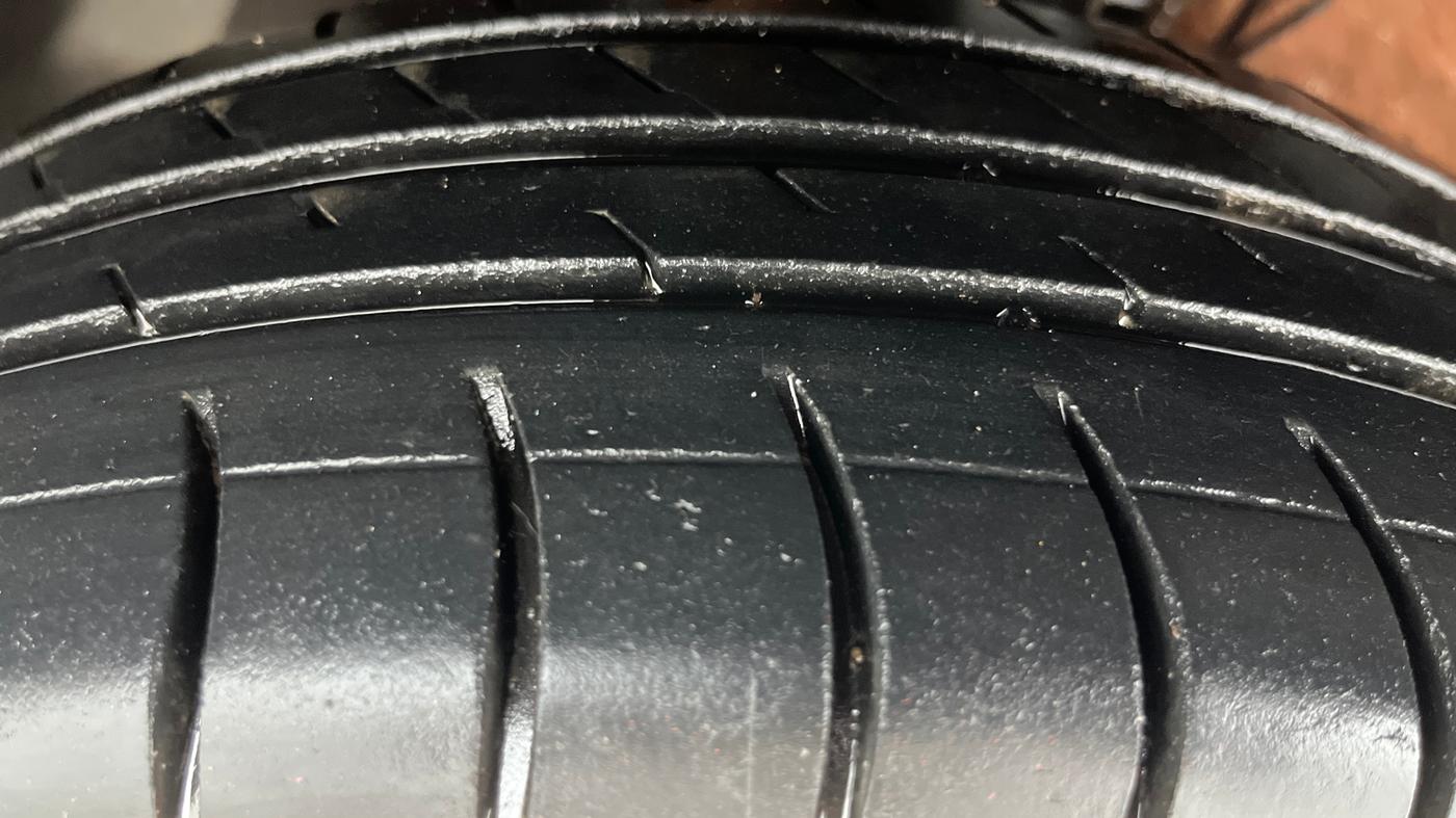 2013 Volkswagen Polo HIGHLINE1.2L, Petrol, Manual, 78,354 km, Left Front Tyre Tread